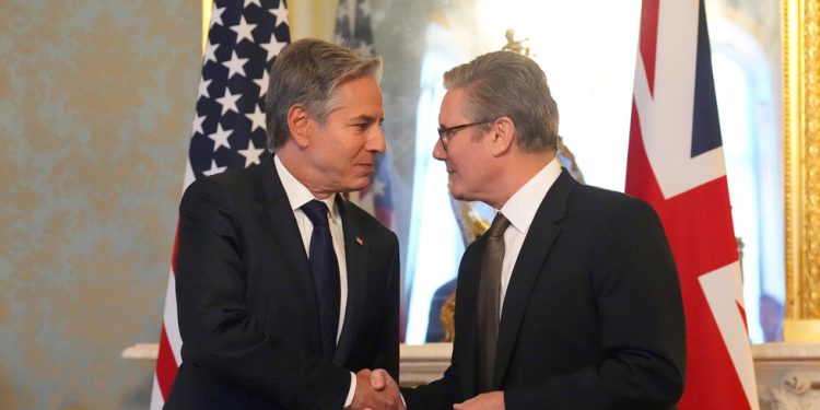 SAD će dopustiti Ukrajini da napadne Rusiju projektilima dugog dometa – Axios — RT World News