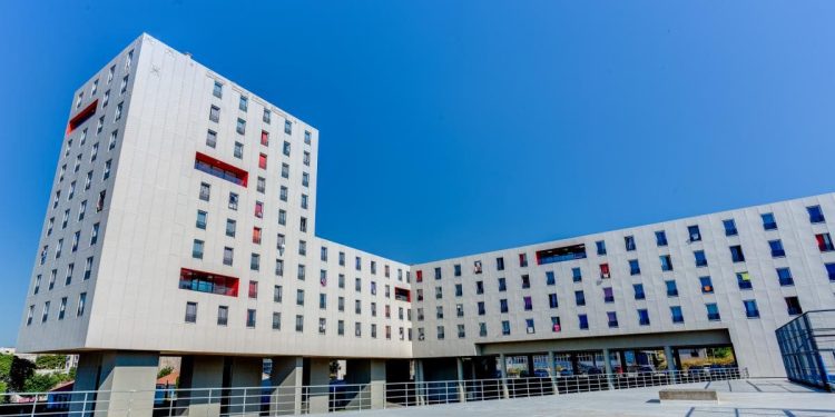 STUDENTSKI CENTAR SPLIT Radi, zaradi i smjesti se u domu