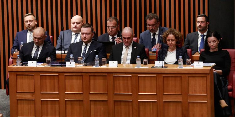 Sabor raspravlja o temi koja je doslovno podijelila cijelu naciju: Čeka nas ‘dan D’