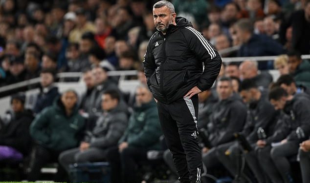 Šef Qarabaga ljuti se ‘ove se stvari ne bi trebale događati’ dok Tottenhamovi protivnici u Europskoj ligi trpe kaos prije utakmice prije poraza od 3-0
