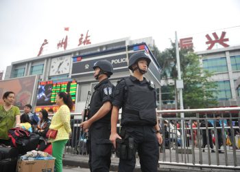 Školski autobus se zabio u gomilu roditelja i učenika: Najmanje 11 mrtvih