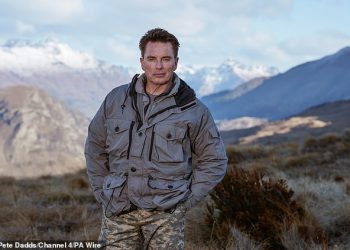 Slavni SAS: Tko se usuđuje pobjeđuje, natjecatelj John Barrowman otkriva PRAVI razlog zašto je odustao nakon 32 minute dok je napadao šefove emisije