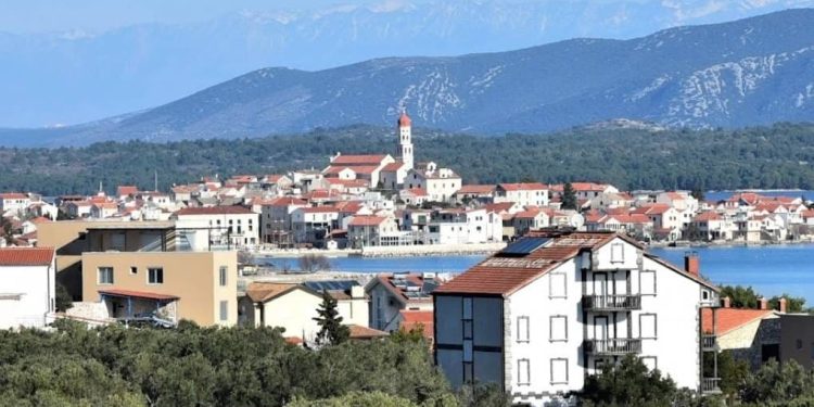 ILEGALNO Slovenac na Murteru gradio u zaštićenom pojasu