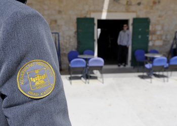 Sporila se s Thompsonom pa redaru priuštila noćnu moru: ‘Gubo plaćenička, odlazi’