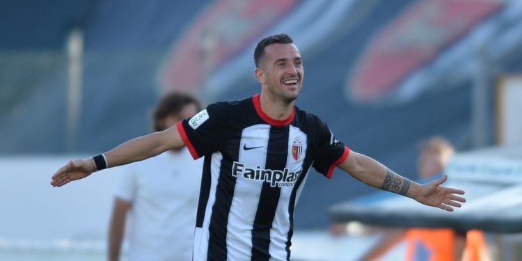 Sportske novosti – ‘Baš sam sretan što sam opet u Hrvatskoj. Cijenimo i respektiramo Dinamo, ali samo dok ne krene utakmica’