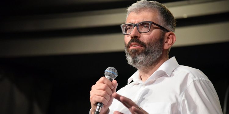 Sportske novosti – Bilić je pokrenuo lavinu: Ako želi ostati na Poljudu, jasno je na čija vrata mora pokucati
