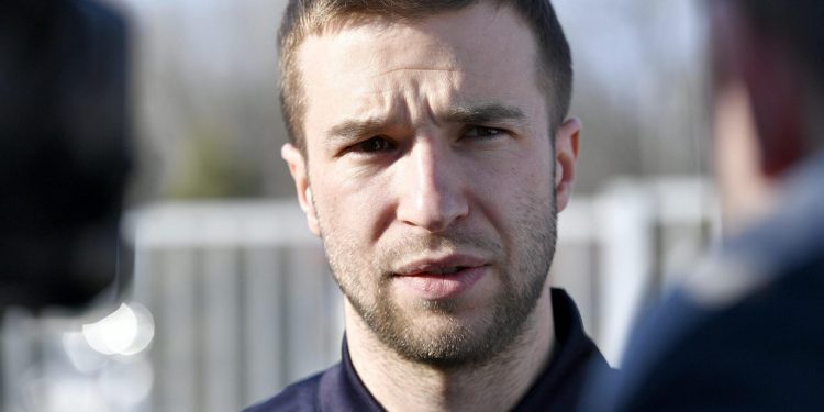 Sportske novosti – Bivši kapetan Dinama se vraća nakon ozljede, kandidira za nastup baš protiv uzdrmanih Modrih