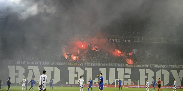 Sportske novosti – Burno na sjednici o Hajduku: ‘To je bio čin izdaje prije utakmice s Dinamom’