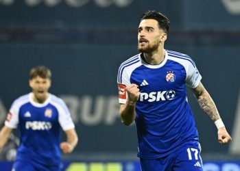 Sportske novosti – Dinamo u subotu nema pravo na pogrešan korak: ‘Odljepljivanje’ Rijeke i Hajduka donijelo bi novu glavobolju