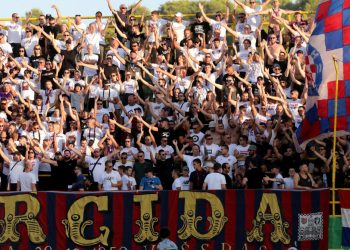 Sportske novosti – HNS kaznio Dinamo, Hajduk i Rijeku zbog njihovih navijača, najviše će opet platiti Splićani