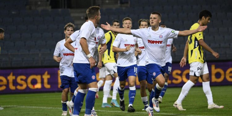 Sportske novosti – Neispričana priča nove zvijezde Hajduka: ‘Samo sam se plašio da ne odleti na tribinu’