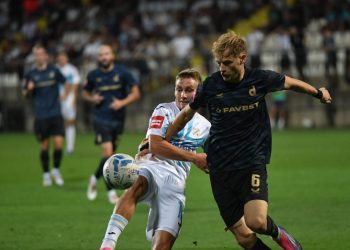 Sportske novosti – Nijemci gledali derbi, ostali razočarani Dinamom pa poslali upozorenje Modrima: ‘S ovakvom igrom…’