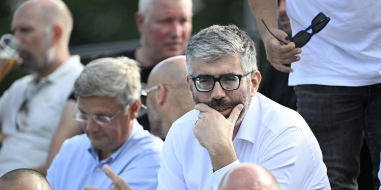 Sportske novosti – Novi akter ulazi u poljudsku sapunicu, zbog njega Bilića čekaju dva pitanja