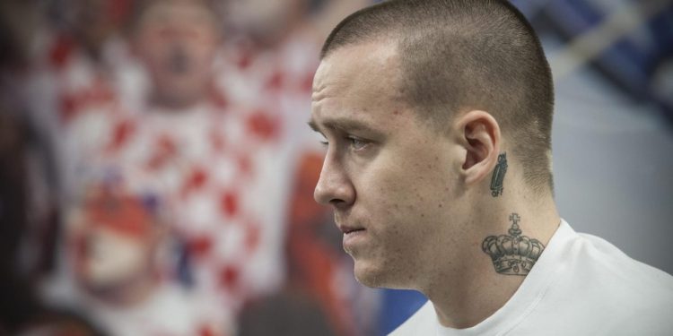 Sportske novosti – ‘Pa tko radi ovo svome klubu tri dana prije Dinama? Jedino tko mora dati ostavku je Naš Hajduk, skupa sa…’