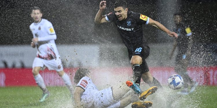 Sportske novosti – Prijeti odgoda utakmice HNL-a? Teren u jako lošem stanju, klubovima kao da je suđen peh