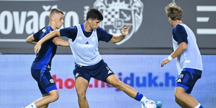 Sportske novosti – Skriveni Hajdukov junak tjera dosad nezamjenjivog prvotimca u drugi plan: ‘On je neviđen talent’