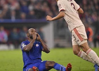 Sportske novosti – Susjedi dokrajčili Modre: ‘Blamaža i katastrofa’, ‘Treneru se trese stolica’, ‘A ponadali su se…’