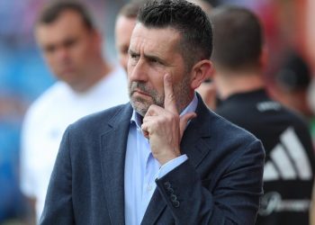Sportske novosti – U Dinamu nitko ne želi povući zadnji potez. Zna se samo da su dva trenera otpala iz igre
