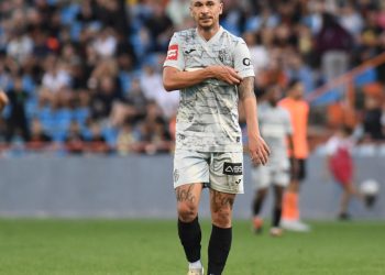 Sportske novosti – UŽIVO: Istra s desetoricom izvukla bod, na Šubićevcu frcalo od žestokih startova i kartona