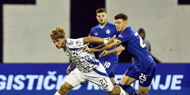 Sportske novosti – UŽIVO: Livaja zamalo šokirao Modre pa upao u raspravu sa sucem, prijetili Baturina i Pjaca