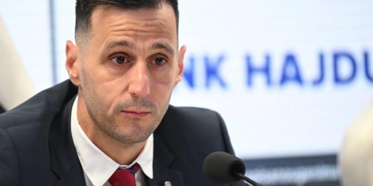 Sportske novosti – UŽIVO: Odmah stiže odgovor, Nikola Kalinić pred novinarima objašnjava razloge odlaska iz Hajduka
