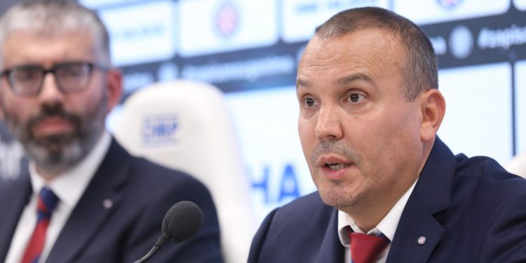 Sportske novosti – UŽIVO: Predstavlja se Kalinićev nasljednik, Bilić otkrio i što je rekao Gattusu: ‘Tražimo još jednog čovjeka’
