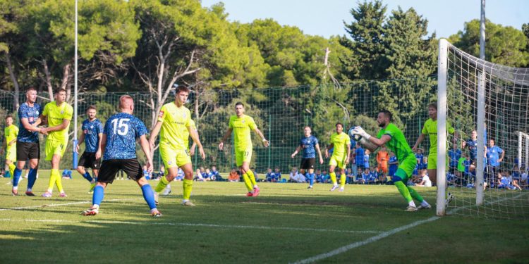Sportske novosti – UŽIVO/VIDEO: GOOOL! Četvrtoligaš zabio Dinamo i smanjio zaostatak, Modri stali nakon žestokog otvaranja