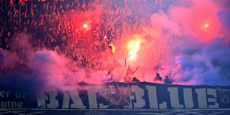 Sportske novosti – VIDEO: Dinamo zabija, a legenda Vatrenih u potpunom transu na tribinama. Pogledajte njegovu ‘ludu’ reakciju