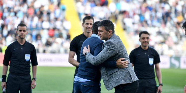 Sportske novosti – Zašto u borbi za klupu Dinama nitko ne spominje možda i najboljeg HNL trenera? Morao bi biti uži izbor