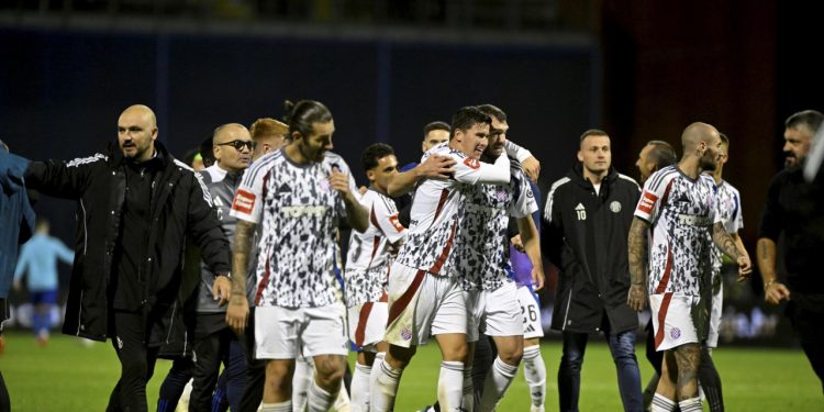 Sportske novosti – ‘Zbog Hajduka smo rasprodali čak i vrtove, ali nećemo pljeskati ni tražiti autograme. Može biti neizvjesno’
