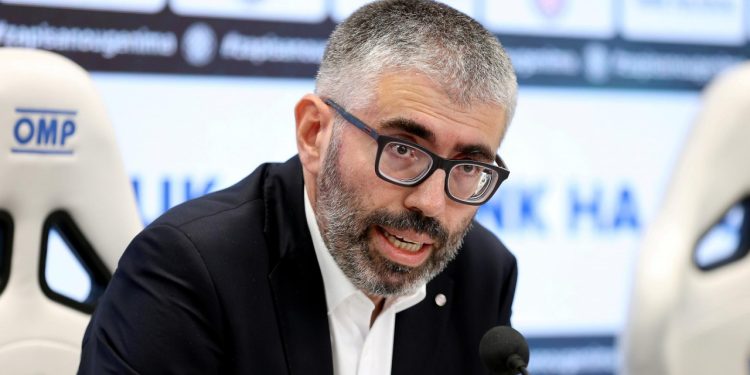 Sportske novosti – Žestok odgovor predsjednika Hajduka: ‘Kalinić je izmanipuliran, ovo je napad! Prešao je ljudske granice’