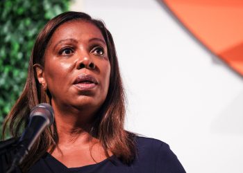 Sudac blokira NYAG James u provođenju ograničenja na klinikama za trudnice