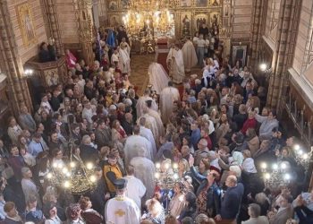 Tisuće hodočasnika u Križevcima dočekali moći sv. Šarbela: ‘Kiša radosti spustila se na prisutne’