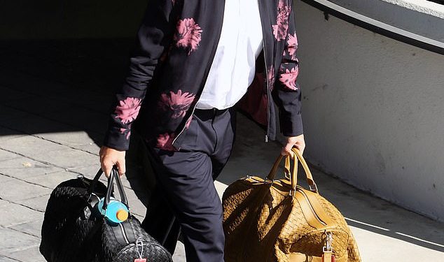 Travis Kelce stiže na stadion SoFi na utakmicu Chiefsa – ali djevojka Taylor Swift ne dolazi mu dan nakon ‘datuma prekida’ u ‘ugovoru’ koji je procurio