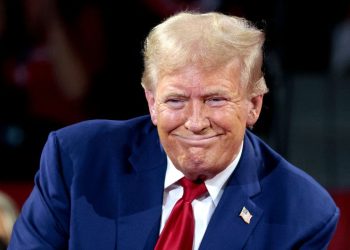 Trump kaže da se ‘na posljedične predsjednike puca’ tijekom događaja u Michiganu