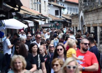 U DRUŠTVU SMO NAJGORIH Ekonomist objasnio kako mogu rasti plaće u Bosni i Hercegovini