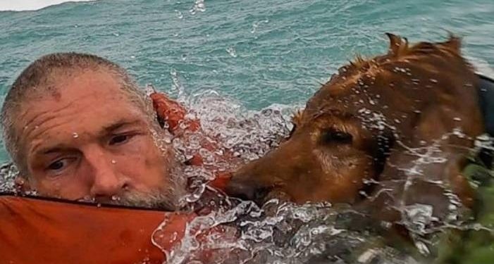 U jeku uragana američka obalna straža s jedrilice spasila čovjeka i njegovog psa!