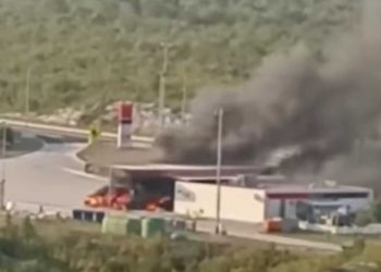U strašnoj eksploziji na A1 poginula osoba: Zabio se autom u benzinsku dok su ljudi točili gorivo