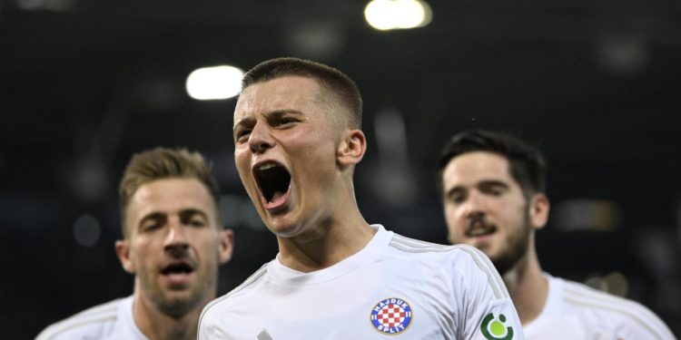 U subotu junak Poljuda, u ponedjeljak ravno u školsku klupu: Pogledajte što radi Hajdukov školarac