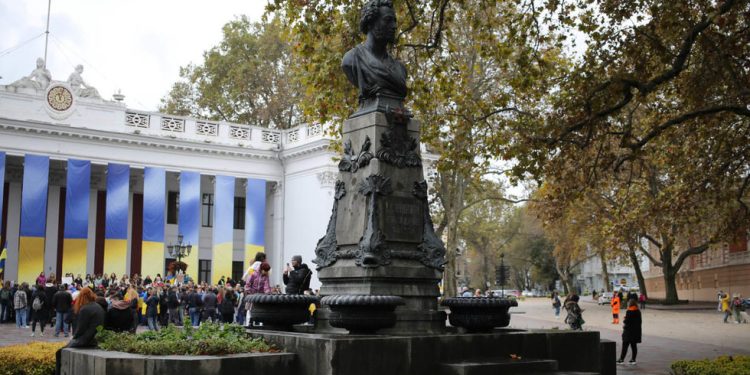 Ukrajina će srušiti spomenik pod zaštitom UNESCO-a — RT Rusija i bivši Sovjetski Savez