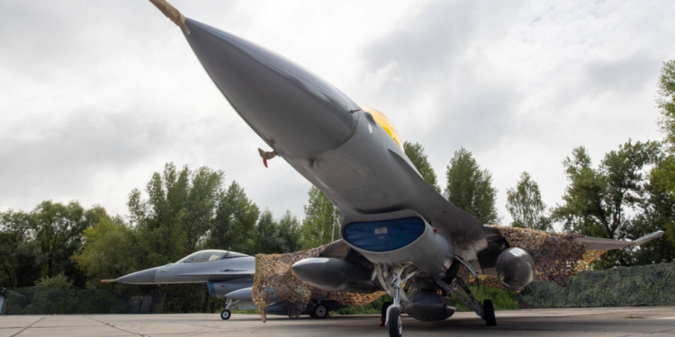 Ukrajinski F-16 se srušio ‘vjerojatno’ nije prijateljska vatra – NYT — RT World News