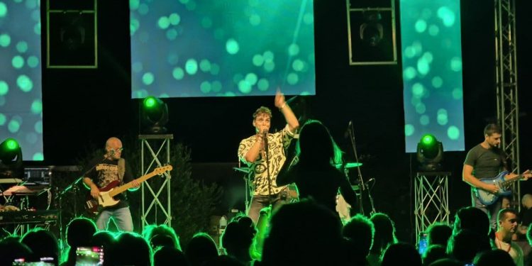 VIDEO Miljenik žena raspametio solinsku publiku, pogledajte i vi djelić atmosfere