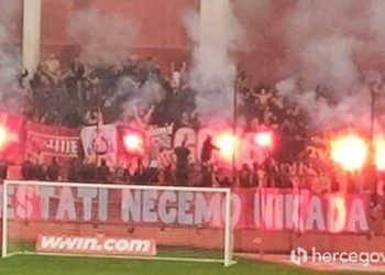 VIDEO Navijači Veleža zapalili oduzete transparente Ultrasa