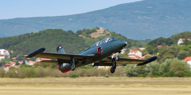 VIDEO ‘Proparao’ je nebo iznad Sinja. Pogledajte što je poletjelo s Piketa, prizor je jedinstven