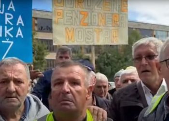 VIDEO Umirovljenici nezadovoljni ishodom sastanka u Vladi FBiH
