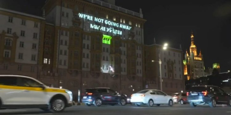 Veleposlanstvo SAD-a u Moskvi prikazuje logo RT-a (VIDEO) — RT Rusija i bivši Sovjetski Savez