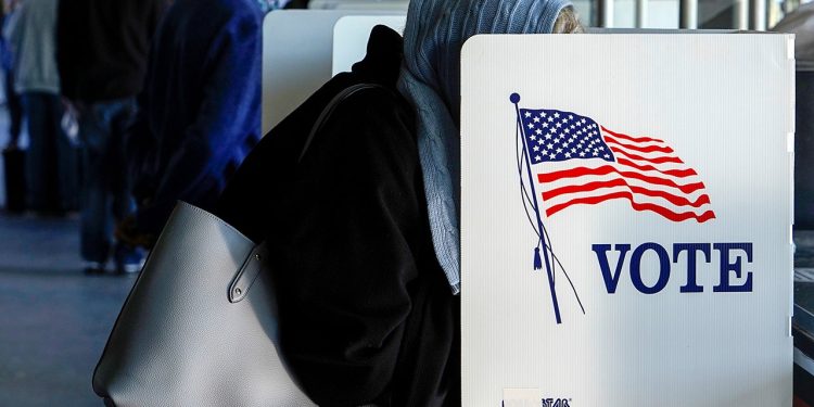 Vrhovni sud Arizone presudio da 98.000 ljudi čije državljanstvo nije potvrđeno može glasovati u državnim utrkama