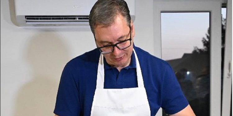 Vučić spremio iznenađenje za srpske vojnike: ‘Sjećam se svojih vojničkih dana’