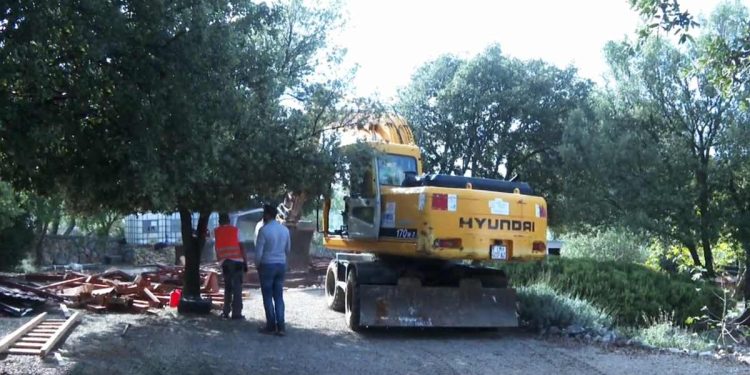 Započelo rušenje čitavog bespravno izgrađenog grada na Krku