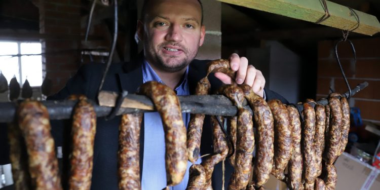 Zaposlenicima grada u Hrvatskoj na račune sjelo iznenađenje: ‘Može se kad se ne krade’